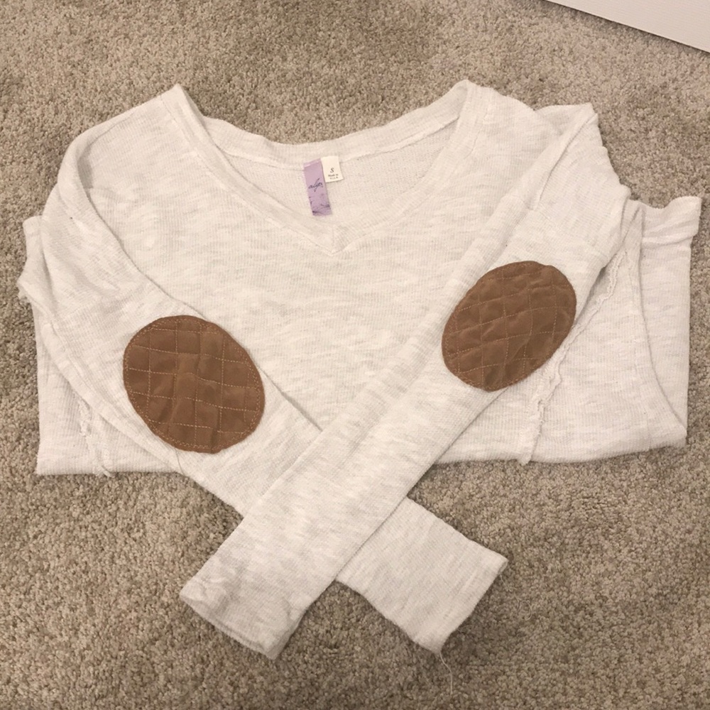 Francesca’s top with elbowpads